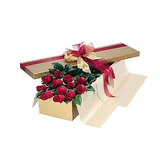 El Regalo más "Chic". Docena de finas Rosas de tallo largo tipo exportación en Estuche Decorativo.  Envío de Flores a Colombia Rosas tipo exportación en Colombia, Enviar Rosas tipo exportación a Cali, Envío de Rosas a Cali, Enviar Rosas a Medellín, Enviar Rosas Rojas a Bogotá