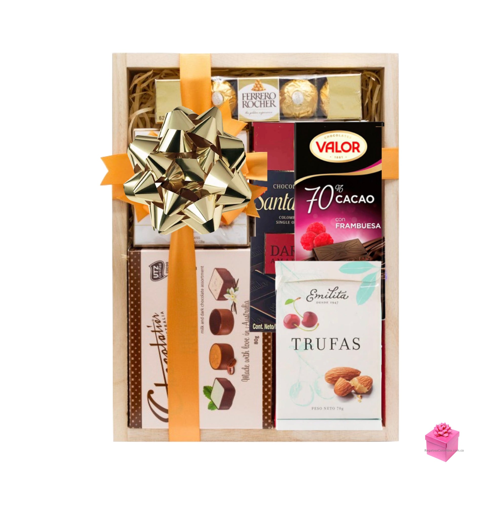 Set Chocolates Deluxe. Envío de Regalos a Colombia Espectacular set de chocolates deliciosos que incluye:  Trufas Emilita 70 g Estuche de Chocolates Ferrero 4 und Barra de Chocolate 70% Cacao Valor 100 g Barra de Chocolate 65% cacao Santander 70 g Estuche de Pralines rellenos de Parfait 90 g  Pralines italianos rellenos de crema 130 g Estuche de trufas Belgas 8 und Incluye empaque de regalo, moño y tarjeta con tu mensaje